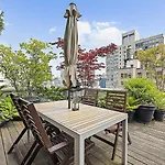 Modern 3Bdr Apartment With Roof Top