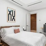 Apartment Styled 3 Bedrooms Urban Vibe