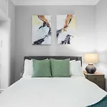 2Br Lower East Side Family Haven Private Patio