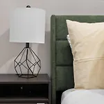 Spacious Midtown Retreat 2Br Nyc Haven Near Landmarks