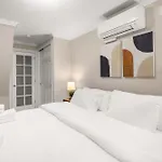 Sophisticated Stay In Vibrant Manhattan