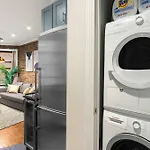 Modern Manhattan Haven Near Everything