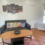 Gorgeous Victorian House!! Entire Suite In Sam\'S Home