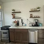 Gorgeous Victorian House!! Entire Suite In Sam\'S Home