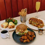 Arlo Williamsburg Hotel 5*