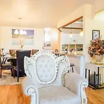 Chekells Cozy Stay Close To Everything Free Wifi