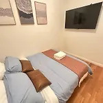 Aura Style 3Bd Suite At Times Square Manhattan