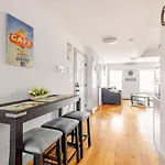 Stylish 3br Near Nyc In Perfect Location Apartment