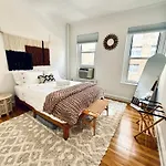 Upper East Side 2 Bedrooms Gem