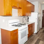 Ruby Room At Brighton Beach 2-Min Walk To Ocean & Subway Chic Stay