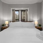 Sleek Lower East Side Retreat