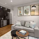 Sleek Lower East Side Retreat
