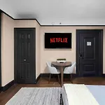 Apartment Stylish 1br In The Heart Of The With Gym