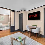 Stylish 1br In The Heart Of The With Gym Apartment
