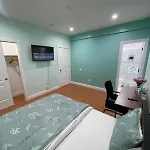 Luxury With Attached-bath Near Jfk Ny *
