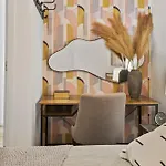 Designer 2 Bedroom Comfort Near Park
