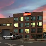 Red Roof Inn Plus Brooklyn - 3Rd Ave