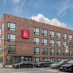 Red Roof Inn Plus Brooklyn - 3Rd Ave