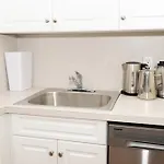 New York7-East2 Village Center Apartment W Full Amenities