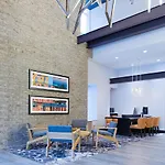 Hyatt Place Long Island 3*