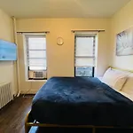 The Manhattan On 48Th