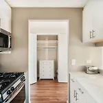 Gorgeous Studio Apartment