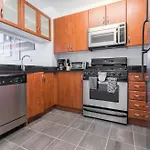 Beautiful 1 Bed Fully Furnished New York