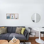1 Bedroom Gem In Prime Location Of Nyc Apartment *