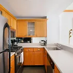 Apartment Contemporary 2 Bed 2 Bath Bright And Sunny *