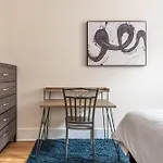 5 Bedroom 2 Bath Full Floor Midtown