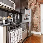 Private Room At A Shared Apartment By Times Square