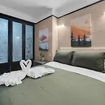 Unbeatable Location The Heart Of Nyc 1 Bdr W Gym