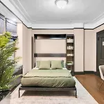 Unbeatable Location The Heart Of Nyc 1 Bdr W Gym