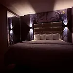 Hotel Umbrella Bronx *