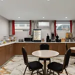 Hotel Ramada By Wyndham Brooklyn Empire Blvd