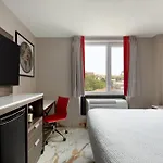 Hotel Ramada By Wyndham Brooklyn Empire Blvd 2*