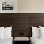 Ramada By Wyndham Brooklyn Empire Blvd Hotel 2*