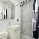 1 Bedroom Gem In Prime Location Of Nyc * New York