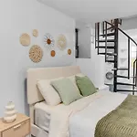 Inviting 2Bd Upper East Side Stay With Backyard