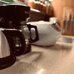 Entire Luxury Apt Midtown With Pool, Gym, And Sauna