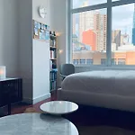Apartment Entire Luxury Midtown With Pool, Gym, And Sauna *
