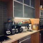 Entire Luxury Apt Midtown With Pool, Gym, And Sauna