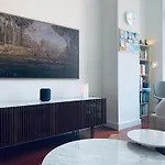 Entire Luxury Midtown With Pool, Gym, And Sauna *