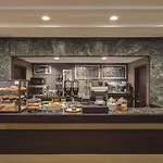 Doubletree By Hilton New York-Laguardia