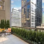 Four Seasons Hotel 5*