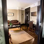 Mansfield 3*