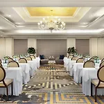 Omni Berkshire Place Hotel 4*