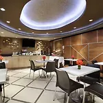 Ramada By Wyndham Bronx