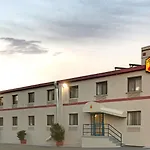 Super 8 By Wyndham Long Island City Lga Hotel