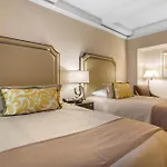 Omni Berkshire Place Hotel
